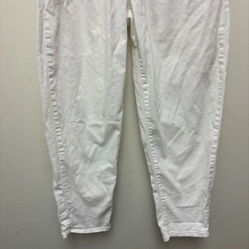 Levi’s White Pleated Balloon Leg Pants
